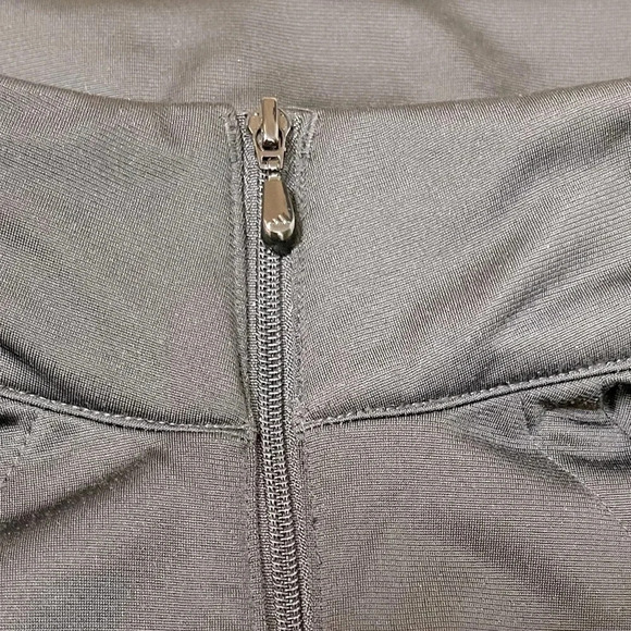 adidas Women's Track Size Medium - Picture 5 of 5